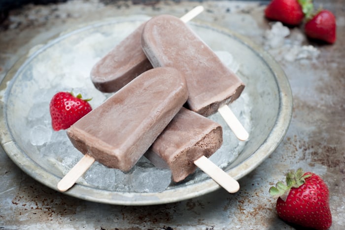 Sucettes glacées à la noix de coco et au cacao Recettes du Monde