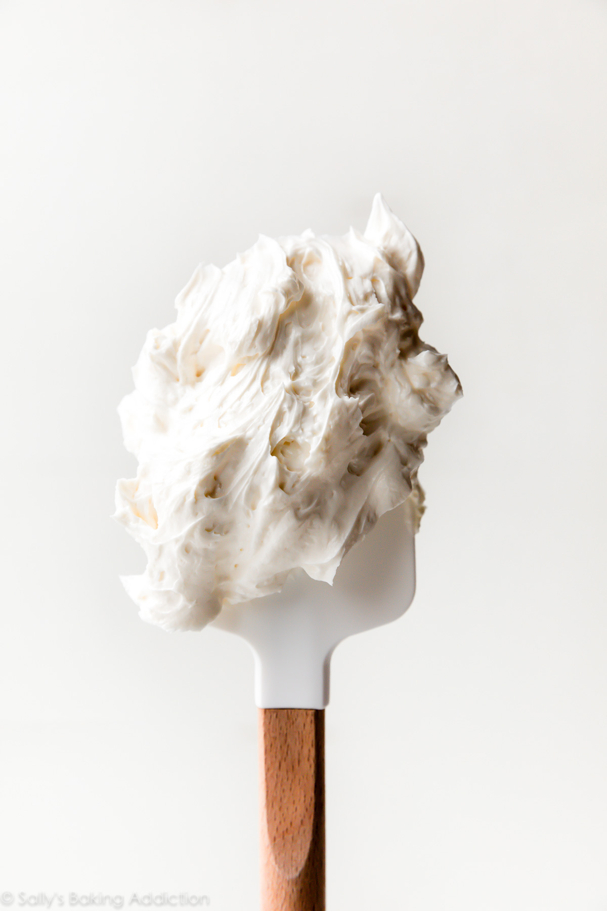 Crème au beurre suisse à la meringue à la vanille