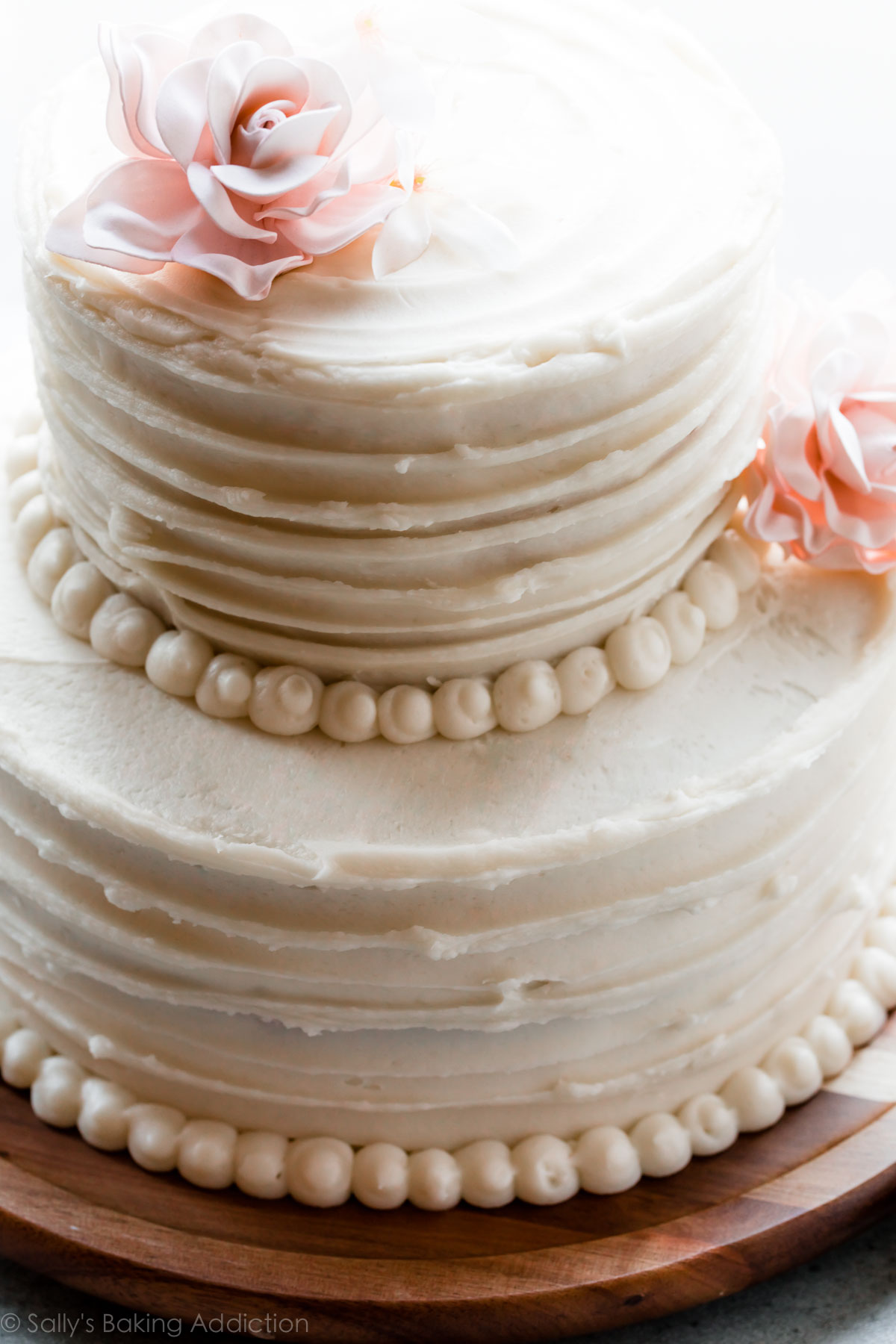 gâteau de mariage vanille maison à 2 niveaux