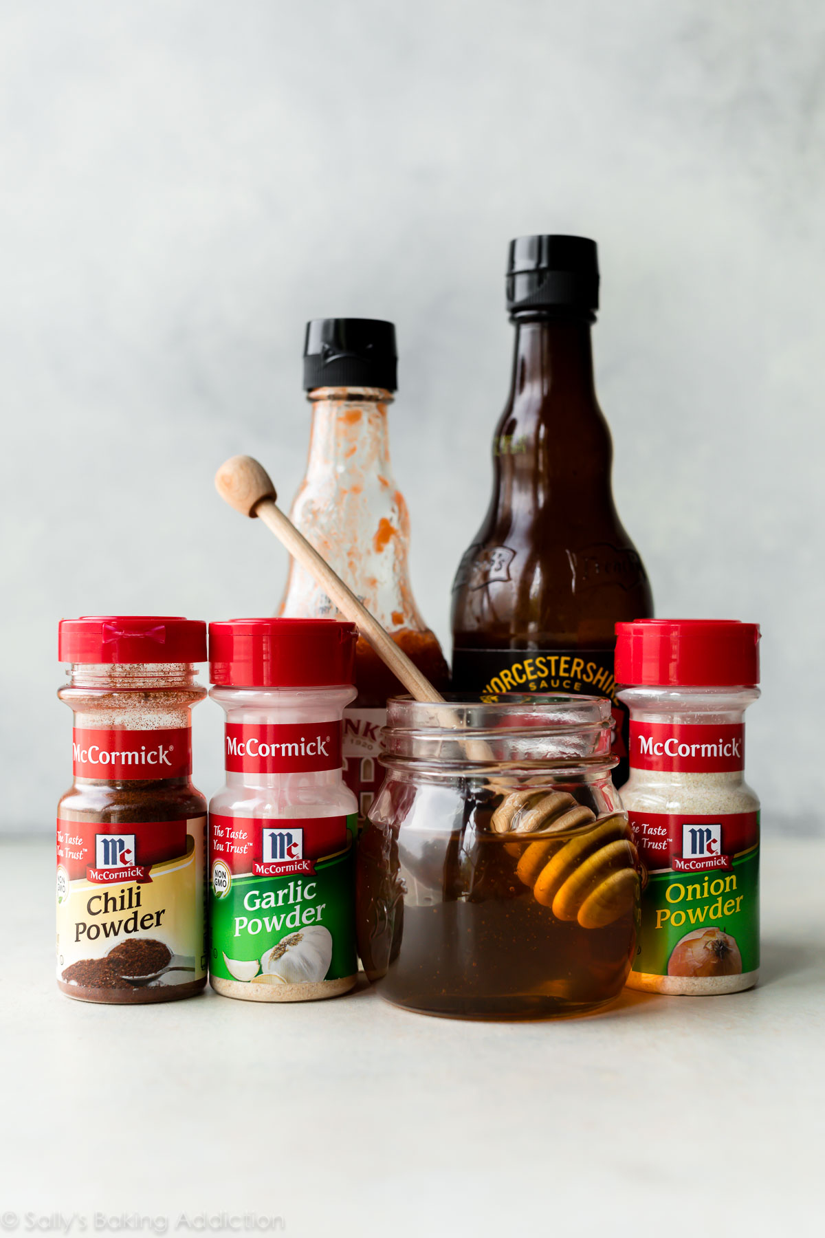 Ingrédients de saveur pour le mélange de Chex au miel doux et épicé sur sallysbakingaddiction.com