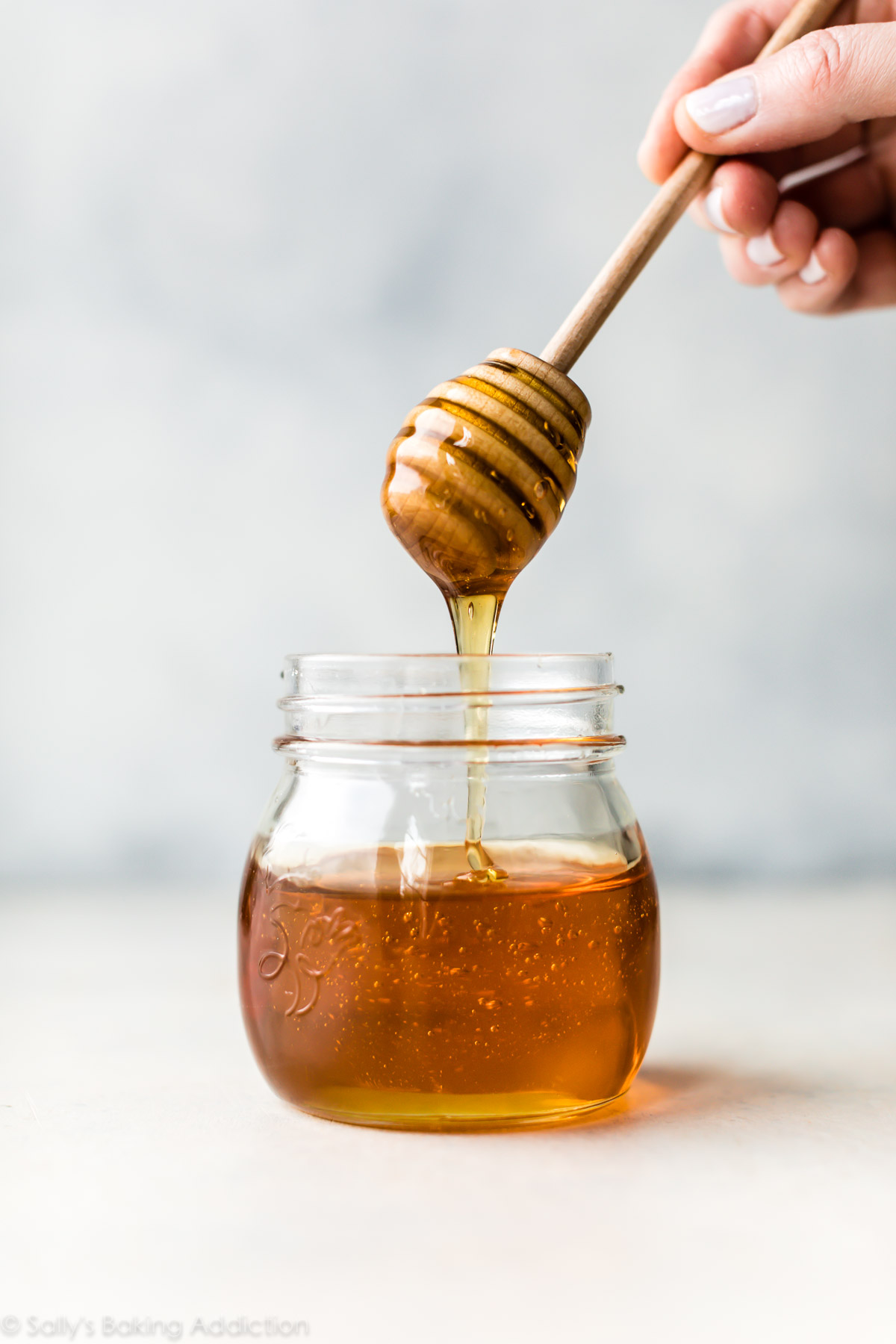 Miel pour mélange de Chex au miel doux et épicé sur sallysbakingaddiction.com