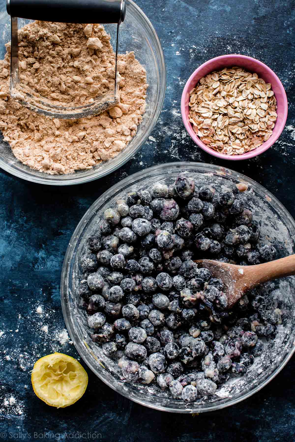 Comment faire une tarte aux bleuets crumble sur sallysbakingaddiction.com