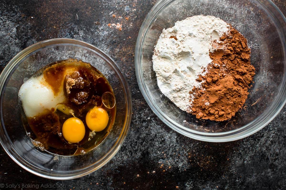 Comment faire des cupcakes au chocolat avec de la crème au beurre au chocolat sur sallysbakingaddiction.com