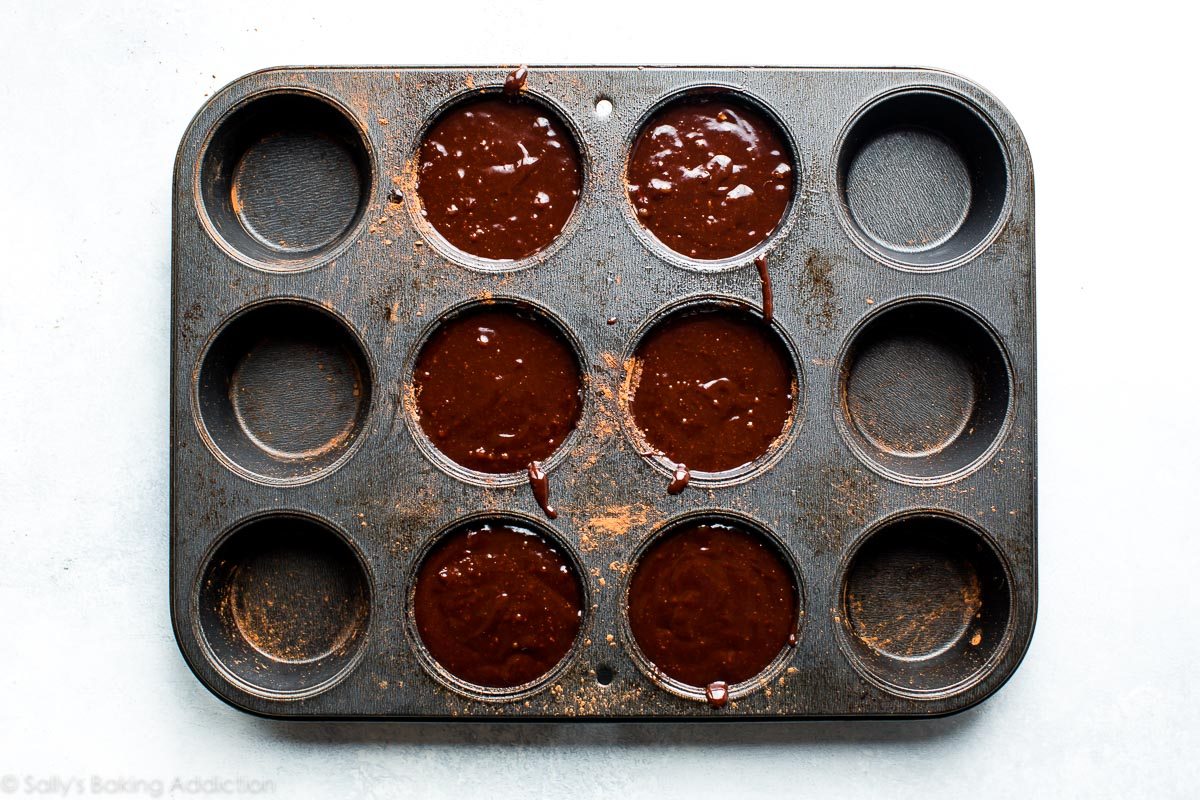 Gâteaux de lave au chocolat sur sallysbakingaddiction.com