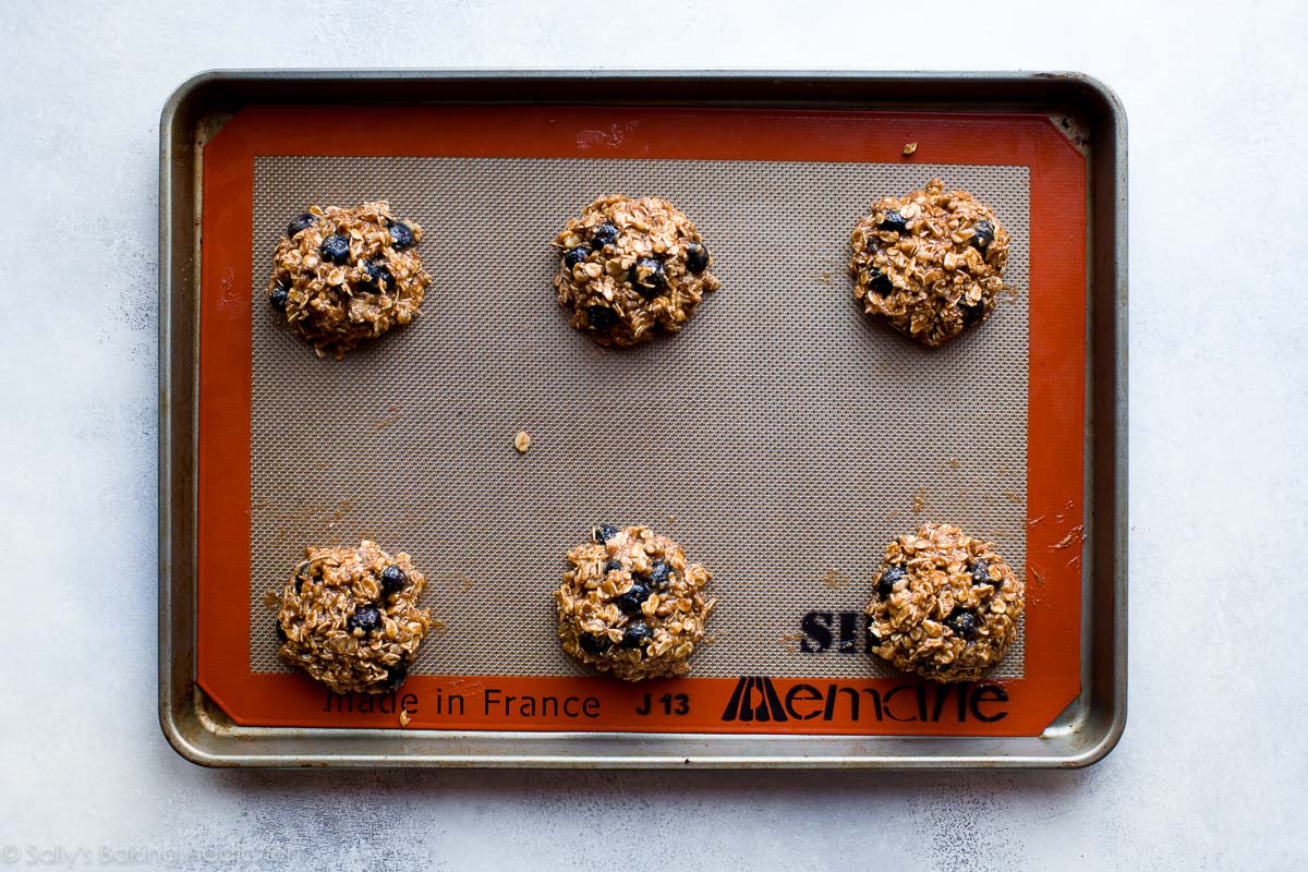 Cookies de petit déjeuner aux bleuets sur sallysbakingaddiction.com