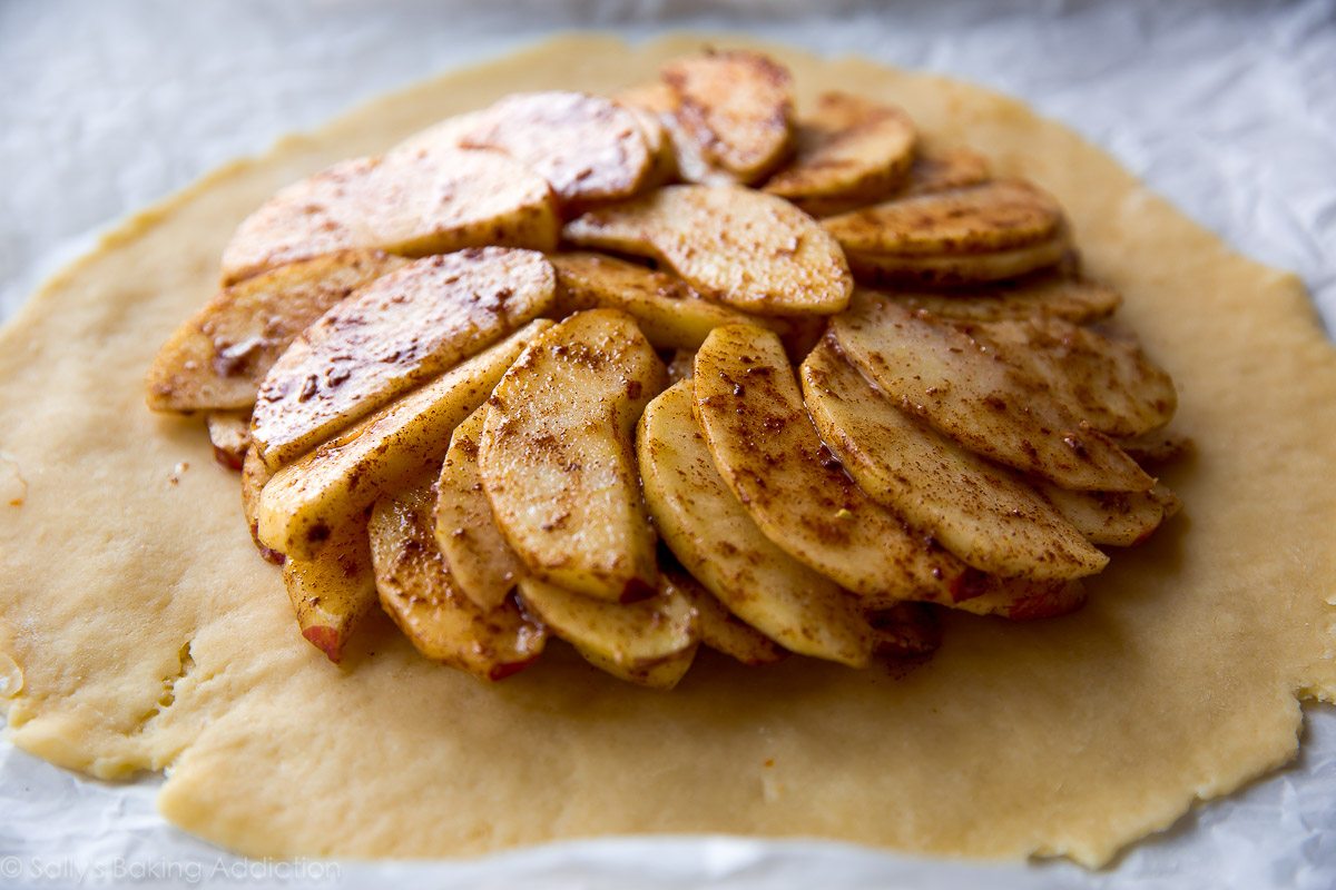 Galette de pommes au caramel salé Recettes du Monde