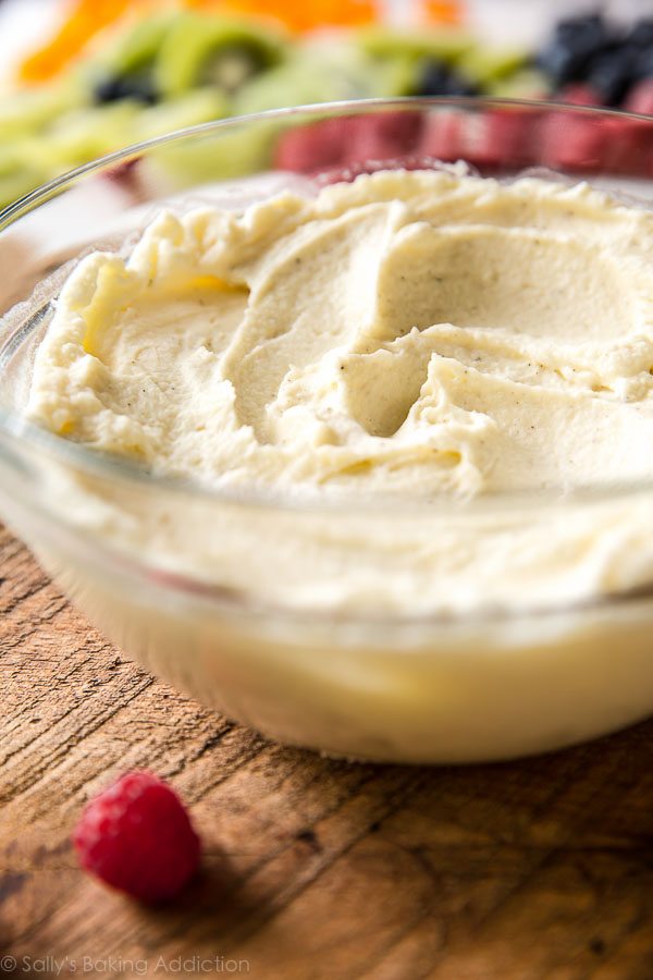 Crème de vanille au mascarpone sur sallysbakingaddiction.com