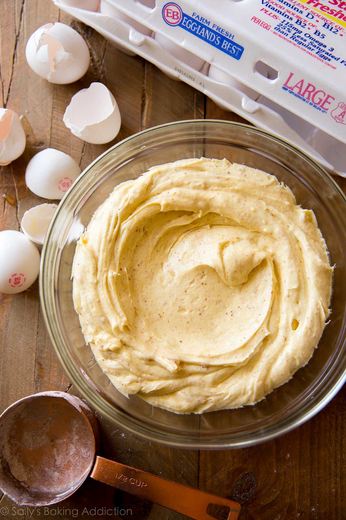 Comment faire un gâteau au beurre brun sur sallysbakingaddiction.com