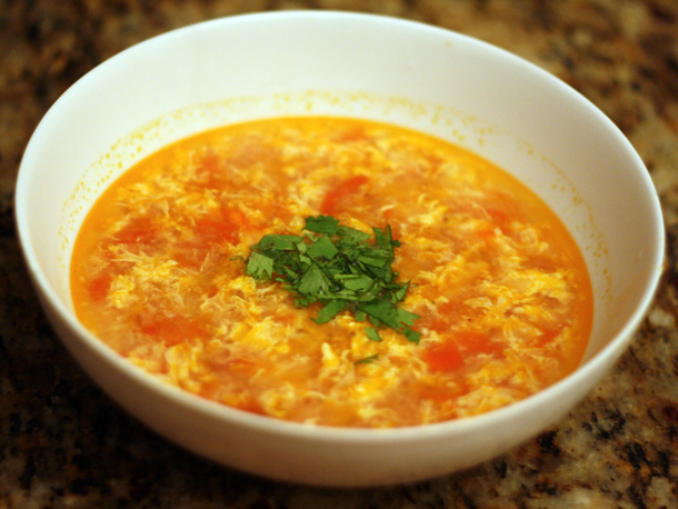 Photo of Dîner ce soir: recette de soupe aux tomates et aux œufs