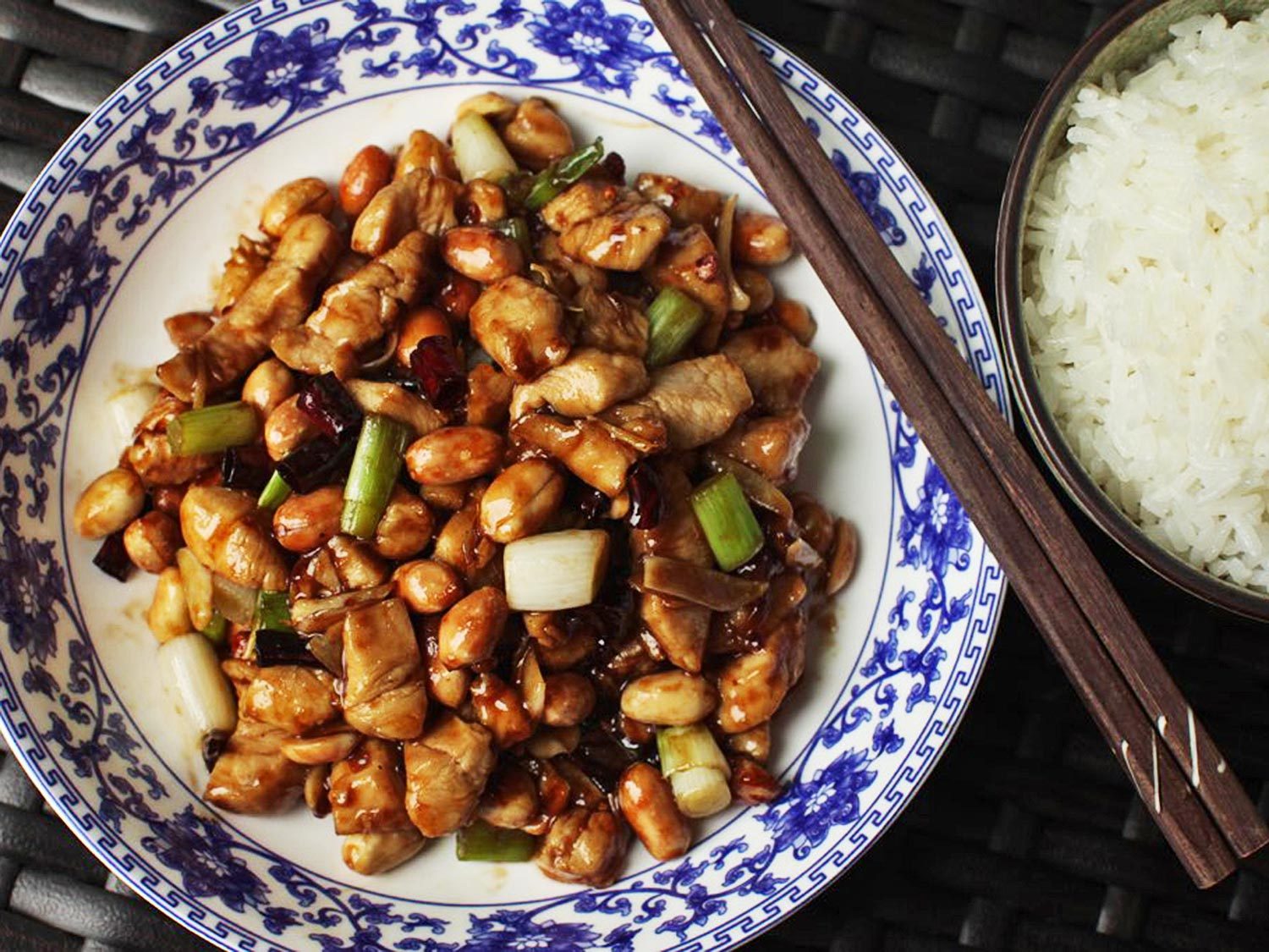 recette-de-gong-bao-ji-ding-poulet-sichuan-kung-pao-recettes-du-monde