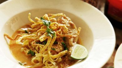 Photo of Recette de Khao Soi Gai (soupe de nouilles au curry et à la noix de coco du nord de la Thaïlande avec poulet)