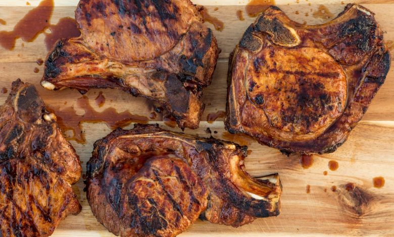 Photo of Recette de côtelettes de porc grillées marinées par adobo