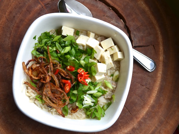 Photo of Recette de soupe au riz thaï Khao Tom