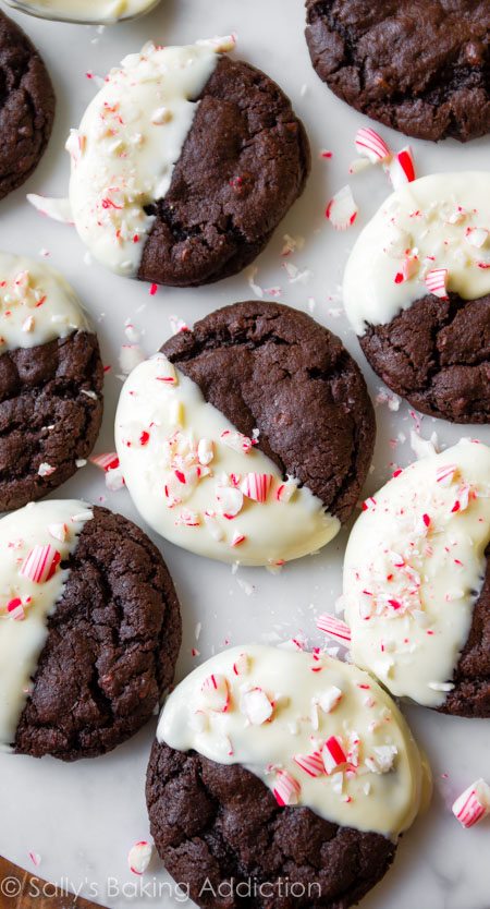 Biscuits au moka à la menthe poivrée et moelleux! Le croquant de canne à sucre et le chocolat blanc les ont mis sur le dessus!