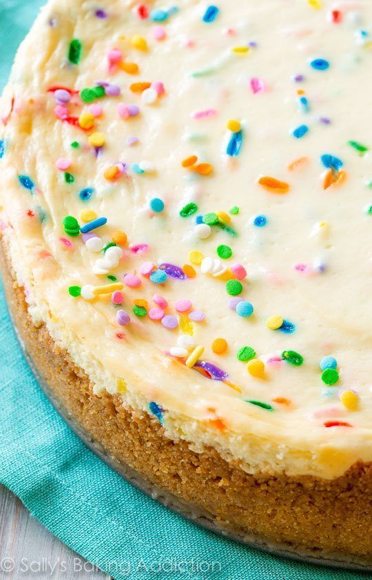 Ce gâteau au fromage funfetti est exactement ce dont chaque célébration a besoin!