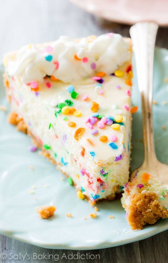 Ce gâteau au fromage funfetti est exactement ce dont chaque célébration a besoin!