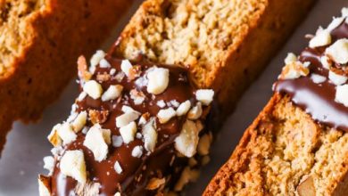 Photo of Biscottis aux amandes enrobés de chocolat