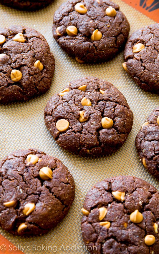 Biscuits au brownie sans farine faits avec seulement quelques ingrédients simples!