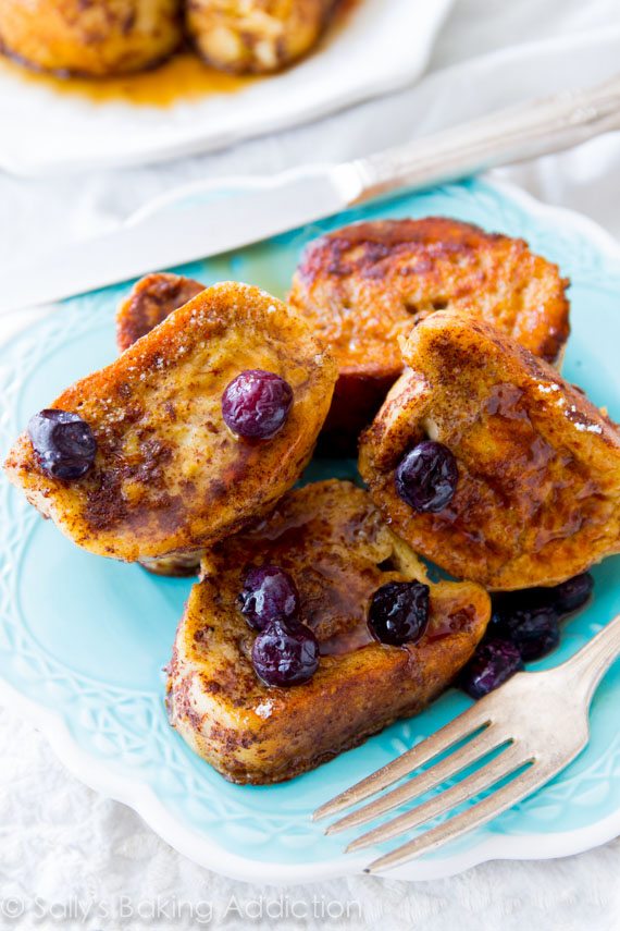 Mini French Toast Bites - amusant à faire et encore plus amusant à manger!