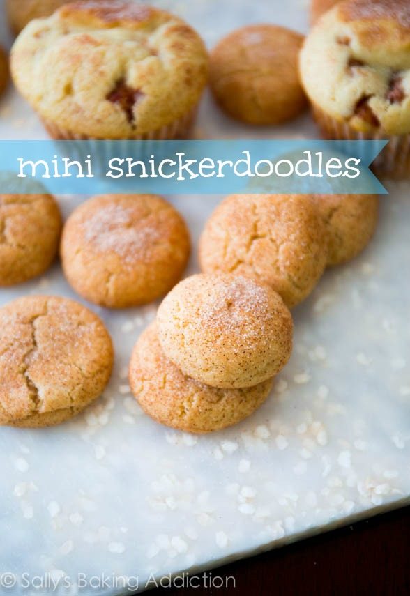 Mini biscuits Snickerdoodle cuits au four. Ce sont tellement bons!