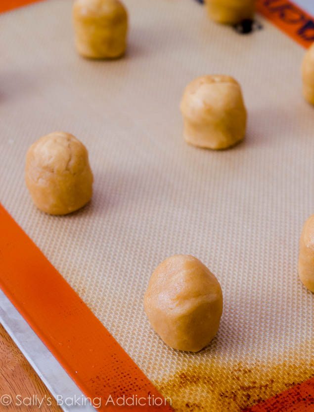 S’More Peanut Butter Cookies par sallysbakingaddiction.com