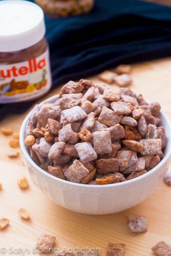 Huile d’arachide salée Nutella Puppy Chow par sallysbakingaddiction.com