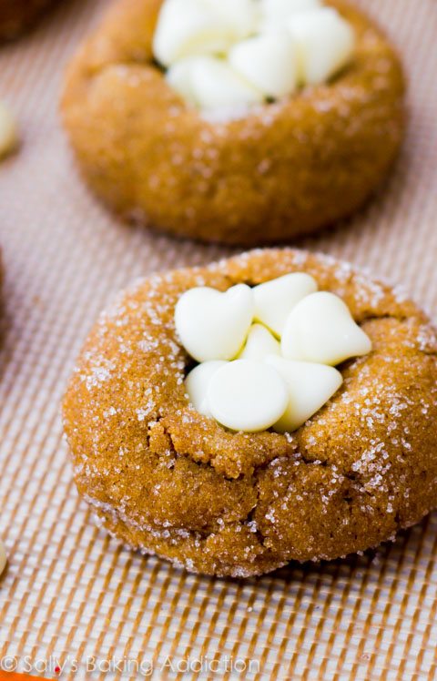 Biscuits gingersnap aux pépites de chocolat blanc - vous allez adorer ceux-ci!