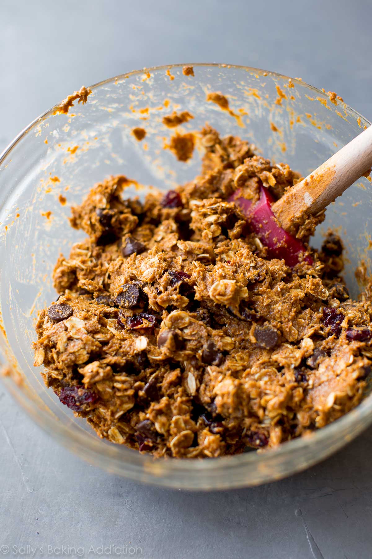 Comment faire des biscuits à base d’avoine aux pépites de chocolat à la citrouille plus sains sur sallysbakingaddiction.com