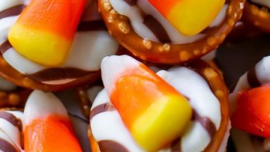 Photo of Candy Corn Bretzel Hugs