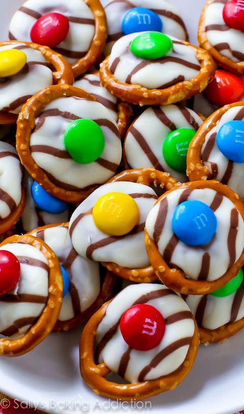 Bretzel M&M Hugs