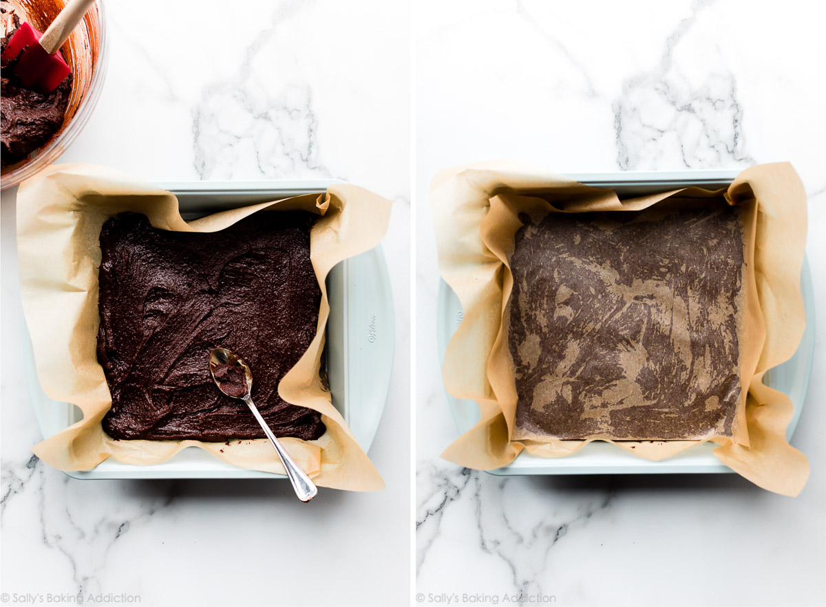 pâte brownie étalée dans une plaque à pâtisserie carrée