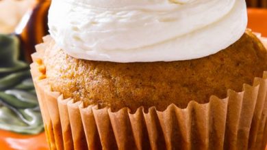 Photo of Cupcakes aux épices et à la citrouille avec glaçage à la guimauve