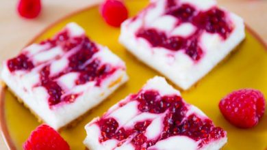 Photo of Barres de gâteau au fromage Skinny Raspberry Swirl