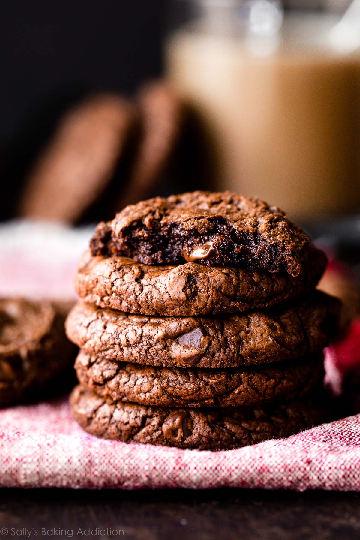 pile de biscuits brownie