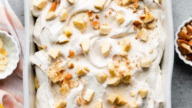 Photo of Pudding aux bananes caramélisées (avec crème fouettée à la cannelle)