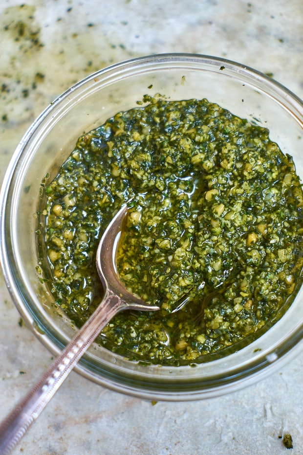 Comment faire du pesto comme une grand-mère italienne