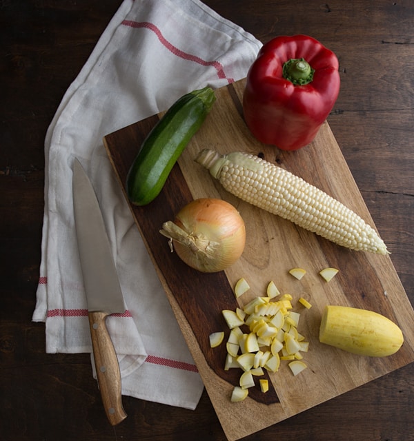 Ingrédients de chili chargés de légumes