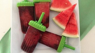 Photo of Sucettes glacées à la pastèque et aux mûres