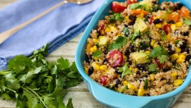 Photo of Salade de quinoa et de haricots noirs avec maïs et avocat