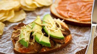 Photo of Sandwich Vegan Avocat Tempeh Reuben