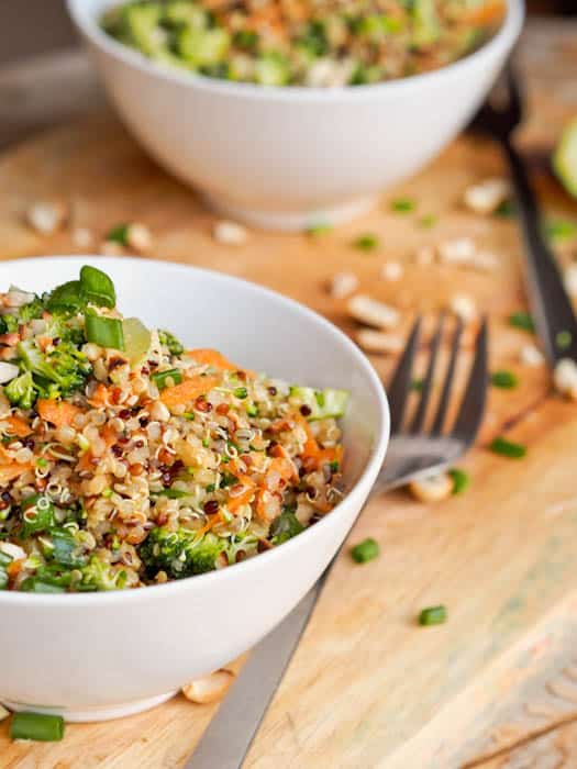 recette de bol de quinoa aux légumes thaïlandais