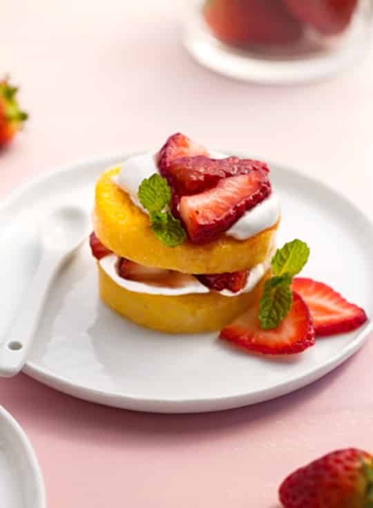 Recette de shortcake végétalien aux fraises sans cuisson