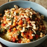 Couscous aux épinards et pois chiches de Love and Lentils