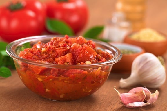 recette succulente de sauce tomate à l'ail et aux tomates fraîches