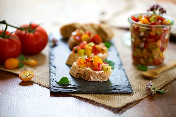 Relish de tomates fraîches d'été