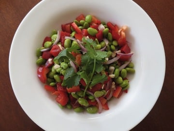 Salade de poivrons rouges Edamame par Vasanthi Raghavan du blog MixedandTossed