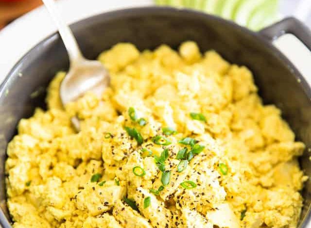 A quick, easy and delicious vegan alternative to Scrambled Eggs, this Eggy Tofu Scramble truly is the ultimate replacement. In fact, it