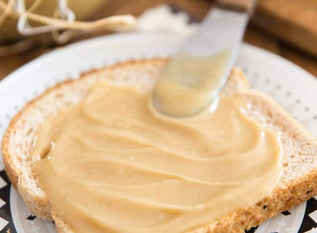 Much healthier than the fake, overly sweet store-bought stuff, this deliciously creamy Cashew Maple Spread requires only 2 ingredients and 5 minutes of your time to make! A heavenly treat that will no doubt become a pantry staple! 