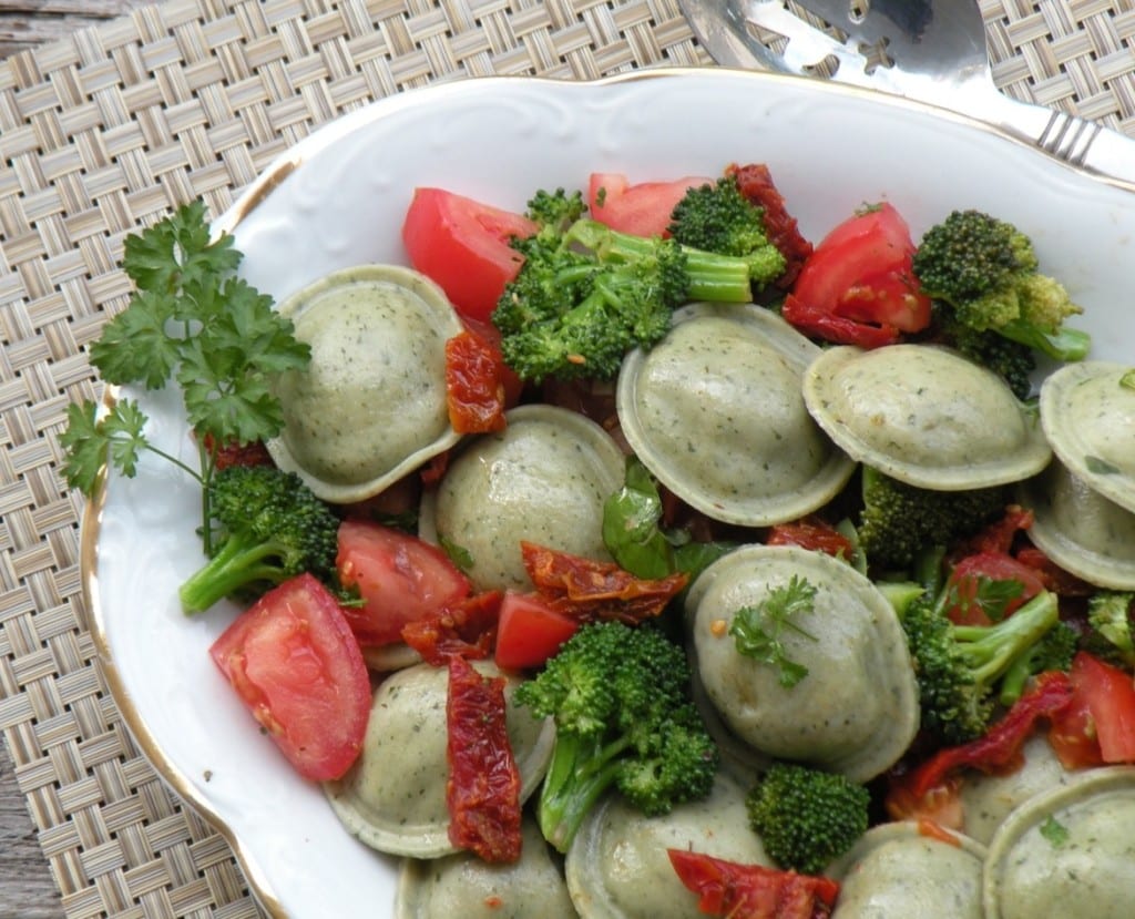Raviolis au brocoli et tomates séchées