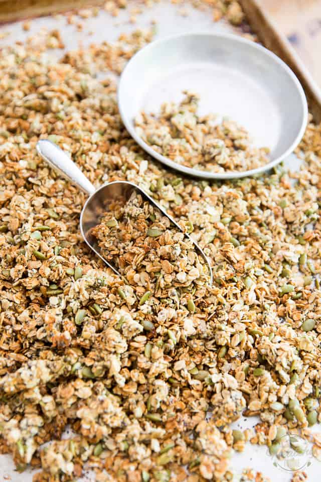 Vous ne croirez pas à quel point ce granola à la citrouille et aux graines de chanvre est facile à préparer!  Essayez-le une fois, vous ne voudrez plus jamais obtenir les articles achetés en magasin! 